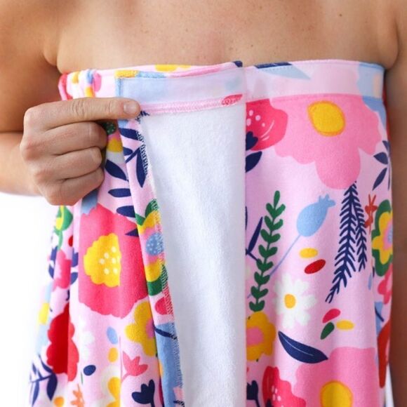 Packed Party Brand Flower Shop Floral Print Microfiber Towel Wrap One Size - Picture 4 of 16